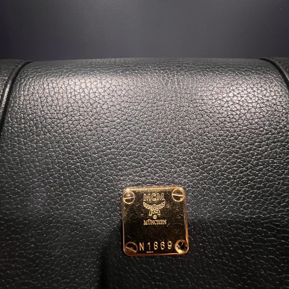 Black Leather Crossbody Bag - Picture 2 of 10